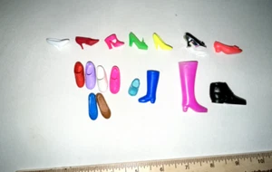 SINGLE ODD SHOES FASHION DOLLS LOT DIFFERENT SIZES BARBIE DAWN MORE - Picture 1 of 5