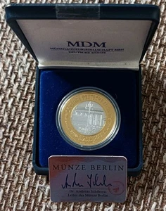 25 Jahre Deutsche Einheit DAS BRANDENBURGER TOR mit QUADRIGA Silber Gold 999er - Bild 1 von 4