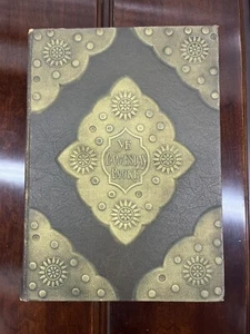 Annuario Georgetown University 1927 "Ye Domesday Booke" - Foto 1 di 9