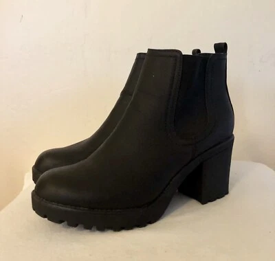 Botas Boohoo Bella negras con inserciones elásticas al tobillo suelas de tacos talla 7 Foto 1 de 4