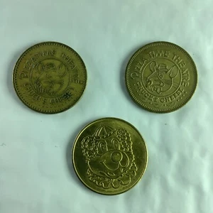 1981 Chuck E. Cheese Token- 25c Value Pizza Game Token In Pizza We Trust - Picture 1 of 4