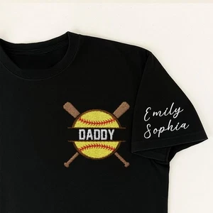 Camicia papà softball personalizzata, maglietta ricamata con nomi bambini sulla manica - Foto 1 di 8