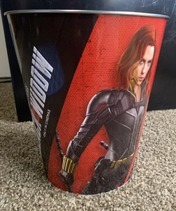Cubo de metal palomitas de maíz película Black Widow Marvel Studios promoción teatro lata 8" de alto - Imagen 1 de 10