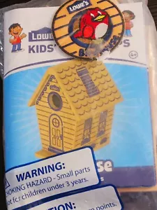 Lowe's Bird Bungalow fai da te kit in legno officina per bambini con sigillo patch nuovo! - Foto 1 di 12