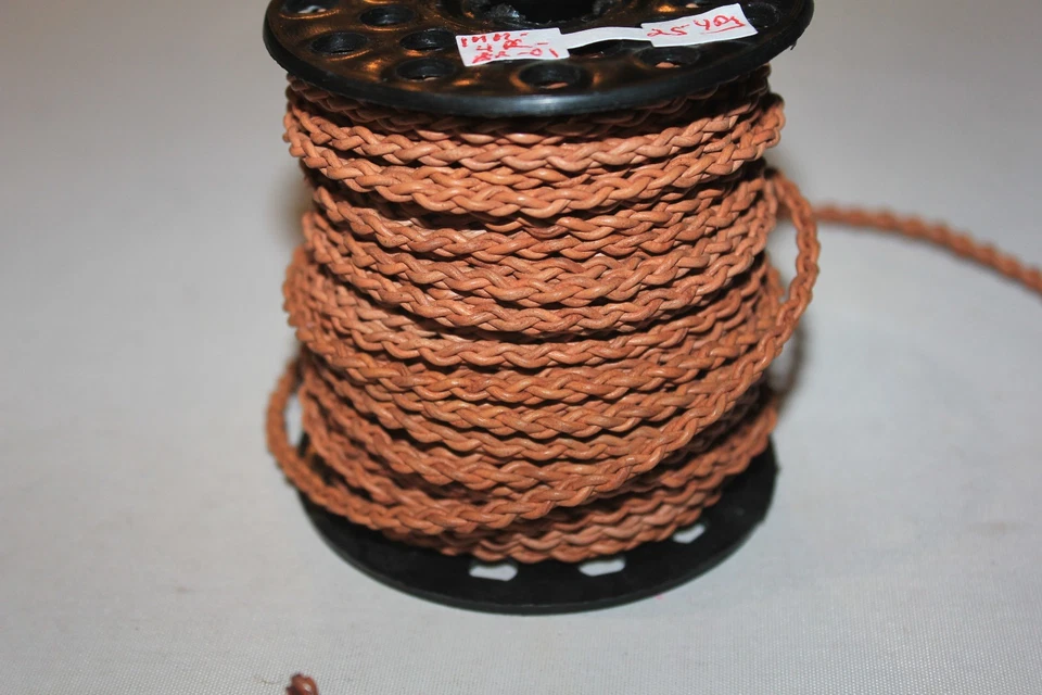 1 mm - Couro genuíno - Vários padrões trançados - 1 jarda por pacote - Imagem 1 de 1