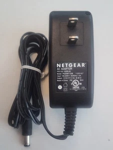 OEM NETGEAR  P030WF120B  11200-6LF  332-10200-02  AC  ADAPTER 12V  2.5A    A4.7 - Picture 1 of 4