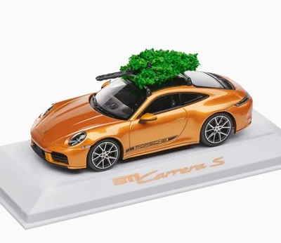 CONCESSIONÁRIO DE OURO NÓRDICO 1:43 MINICHAMPS 2025 PORSCHE 911 992.2 Carrera S "Xmas 2025" - Imagem 1 de 4