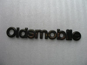 1999 OLDSMOBILE SILHOUETTE REAR TRUNK GOLD EMBLEM LOGO DECAL 97 98 99 00 - Picture 1 of 1