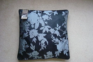 Catherine Lansfield HARMONY Cushion Cover Black 45x45cms - Picture 1 of 1