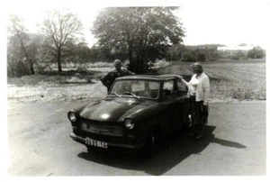 Auto Trabbi Trabant altes Foto  s/w  - Picture 1 of 2