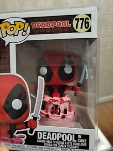 DEADPOOL IN CAKE Funko Pop! Vinilo coleccionable Marvel #776 30 aniversario años - Imagen 1 de 6