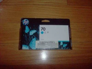 2019 ORYGINALNY WKŁAD HP #70 CYAN C9452A DESIGNJET Z2100 Z3100/3200 Z5200 NOWY - Zdjęcie 1 z 1