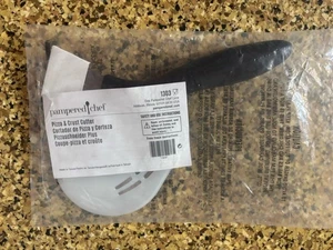 Pampered Chef PIZZA & CRUST CUTTER Stainless Steel #1302 New Sealed In Bag (I3 - Picture 1 of 2