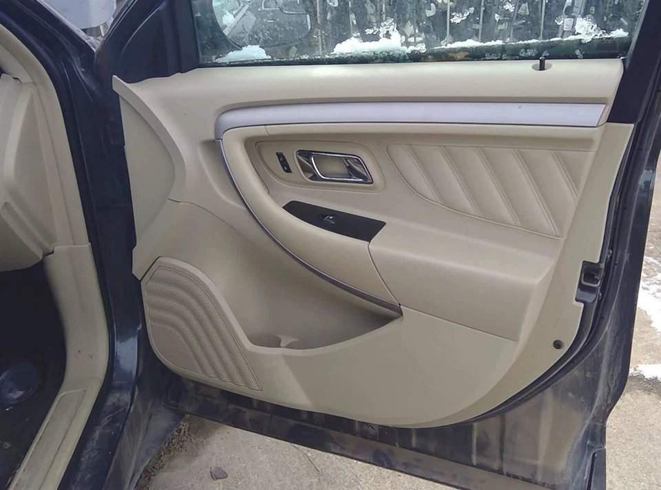 2016 Ford Taurus Front Driver Left LH Door Trim Panel in Tan - Изображение 1 из 4