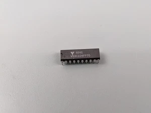 (2) V53C104FP70 256K x 4 FPM DRAM Memory ICs,  Mosel Vitelic - Picture 1 of 2