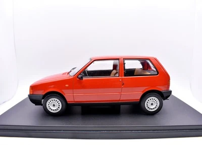 modellino auto Fiat uno rosso scala 1:24 modellismo statico da collezione nuovo - Immagine 1 di 4