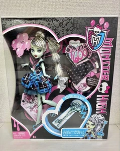 Mattel Monster High Frankie Stein Sweet 1600 Doll 2011 Release NEW - Picture 1 of 4