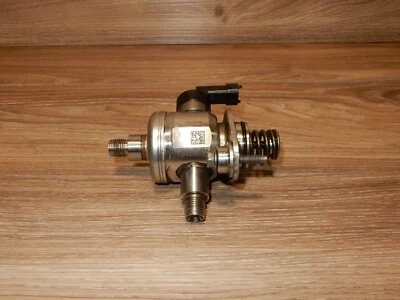 High Pressure Fuel Pump 12641740 Buick Cadillac GMC Chevrolet 3.6L 3.0L  OEM - Image 1 of 3