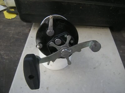 Penn Jigmaster 505 (alta velocidad 5 a 1 engranajes) hecho en EE. UU. Foto 1 de 4