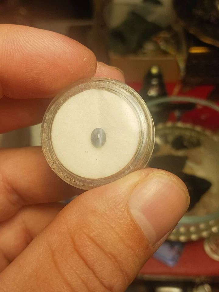 Cabachon ojo de gato alejandrita natural de 0,40 quilates Foto 1 de 2