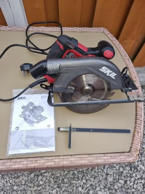 Skil SW1U581003 Circular Saw 230V-240V 1250W..184mm Blade - Image 1 of 4
