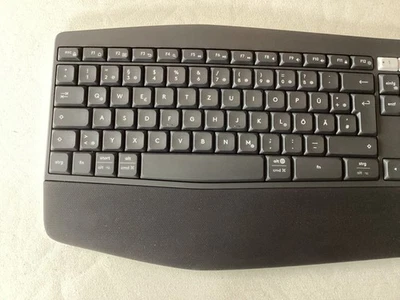 Logitech MK850 Performance Kabellos Tastatur  - Graphit, Deutsch - Bild 1 von 4