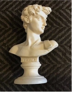 DAVID OF MICHELANGELO,STUNNING VINTAGE SIGNED ALABASTER BUST.5” TALL.130.5 grams - Picture 1 of 10