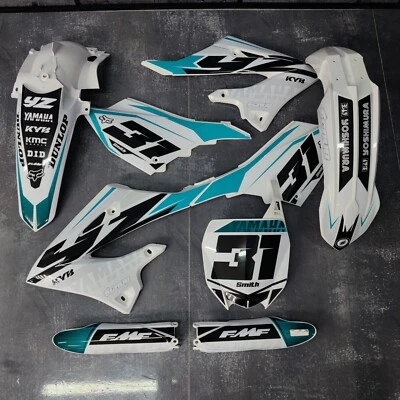 Plastics + Graphics Yamaha YZ125 YZ250 2022 2023 2024 2025 2026 Free number+name - Imagem 1 de 4