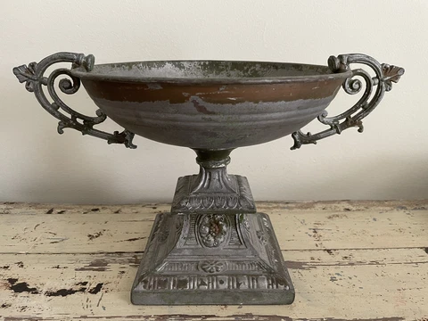 Vintage Large Metal Garden Urn Planter w/Scrolled Handles Cover