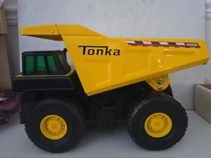 Tonka Mighty Toys 4000 Muldenkipper großer Tonka Spielzeugkipper - guter Zustand - Bild 1 von 4