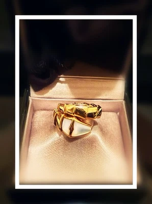 Bvlgari Serpenti Oro 18k Yw Madreperla Talla 5. Anillo pequeño dedo o meñique Foto 1 de 4