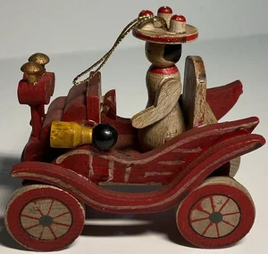 Decorazione Natalizia Vintage Donna Guida Legno Modello T Auto - Foto 1 di 6