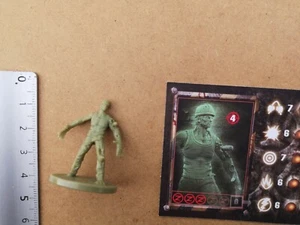 RAVAGEUR OUVRIER WORKER ZOMBIE MINIATURE + CARD /ZOMBIE Z FIRST IMPACT G67 - Foto 1 di 1