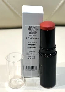Chanel Baume Essentiel Barra Brillante Multiuso En ROUGE FRAIS Rostro Ojos Labios NUEVO - Imagen 1 de 5