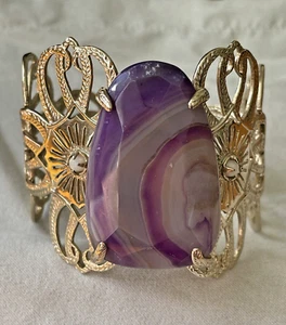 Brazalete Kendra Scott Cambrie herrajes dorados con ágata púrpura - Imagen 1 de 6