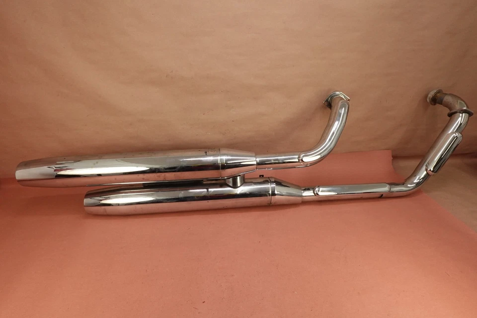 Silenciador de tubo de escape Yamaha Road Star XV1700 2004-2007 Foto 1 de 4