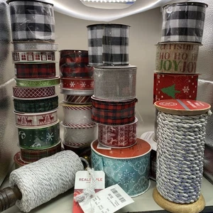 Lot Of  30  Holiday Craft Wired Ribbon. Different Size & Color-see Pics. - Foto 1 di 7