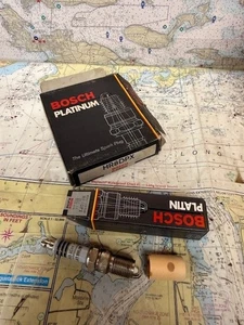 Bosch pack of 4 #HR8DPX Platinum Spark Plug. - Picture 1 of 1
