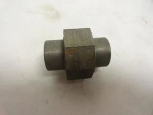 188792 New-No Box; Industry-Std 12G101 Union; 1/4NPT; 3000Psi; Class 3000 - Picture 1 of 5