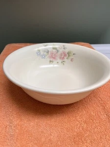 Pfaltzgraff Tea Rose Round Vegetable Serving Bowl   8 3/4" NEW - Picture 1 of 4