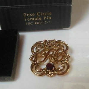 Spilla Vintage Avon President's Recognition Rose Circle FSC #0915-7 - Foto 1 di 2