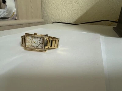 Swiss Legend Bella 钻石表圈 白色 MOP 表盘 黄色 金色 手表 — 第 1/4 张图片