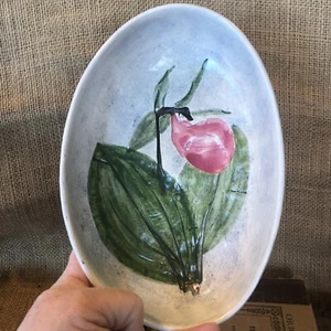 Salt Marsh Pottery Pink Lady Slipper Wall Hung Collectible Oval Wall Art 8.5" - Picture 1 of 5