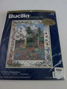 Bucilla 1999 puerta de hierro forjado contado punto de cruz kit multilingüe NUEVO - Imagen 1 de 1