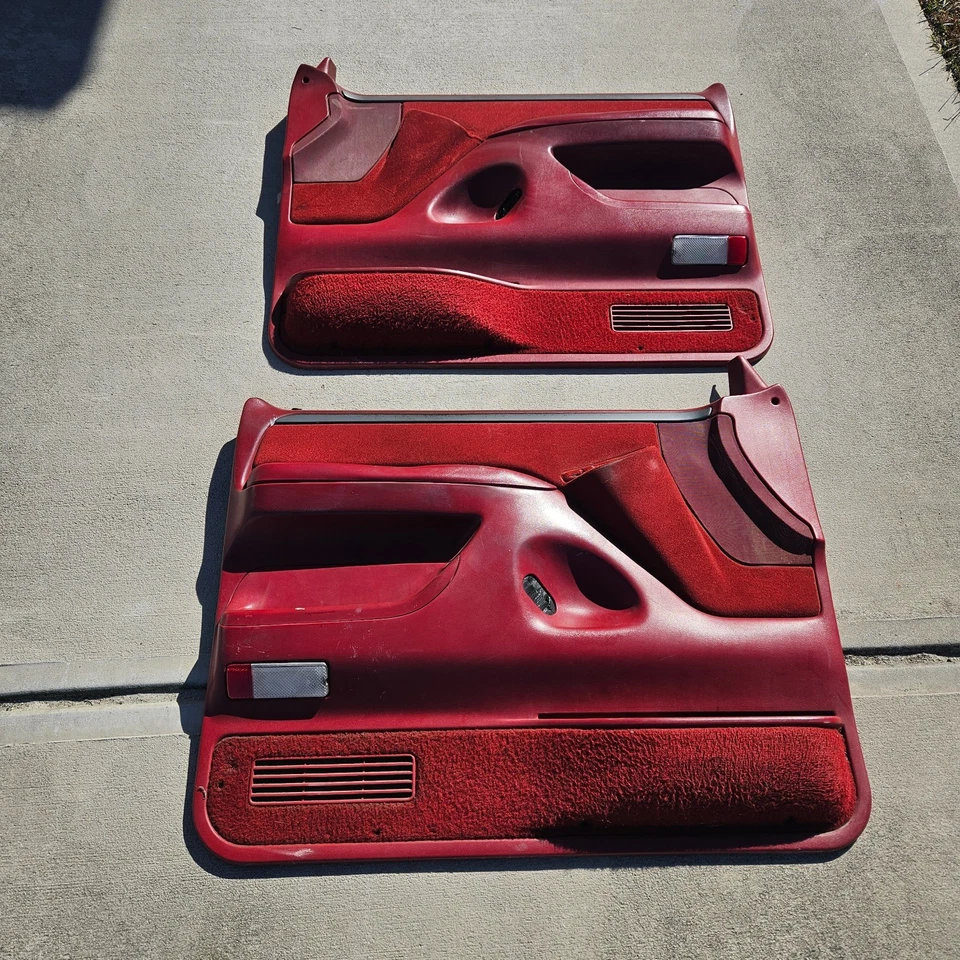92-96 PAINÉIS DE PORTA FORD F150 F250 BRONCO VERMELHO ESCURO PRATA ACABAMENTO GG painéis bordô - Imagem 1 de 4