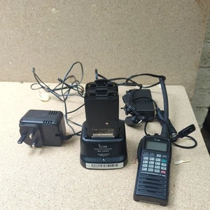 Icom IC-A6E VHF Air Band Transceiver (not 8.33) - Zdjęcie 1 z 3