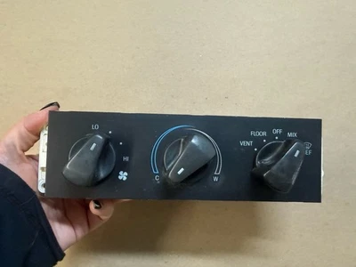 92 93 94 Ford Truck Bronco heat control unit NO A/C 1992-1994 - Image 1 of 3