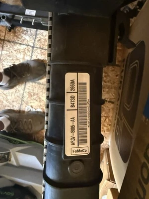 Radiador - Ford Mustang GT500 2007-2014 - Motorcraft Foto 1 de 4