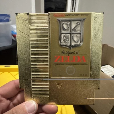 The Legend of Zelda NES Gold Cartridge 🏆 Authentic 1987 Nintendo Game - Image 1 of 2