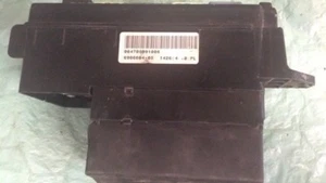 6906604-05 Mini Cooper 2002-2006 caja de fusibles - Imagen 1 de 2